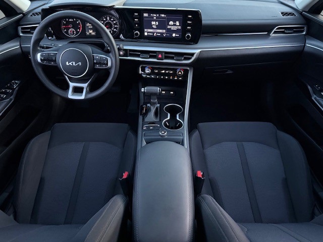 2023 Kia K5 LXS photo 18