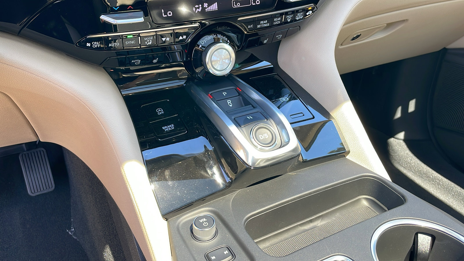 2026 Acura MDX SH-AWD photo 18
