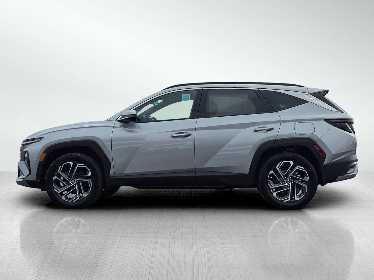 2025 Hyundai Tucson Hybrid Limited photo 3