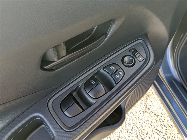 2024 Nissan Versa 1.6 S photo 13