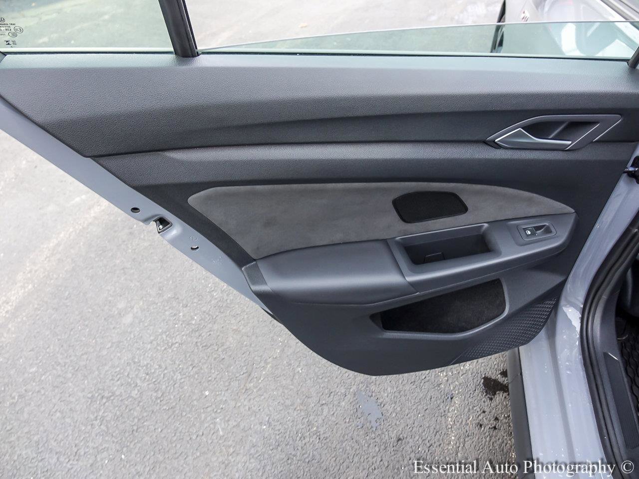 2025 VOLKSWAGEN GTI - Image 19