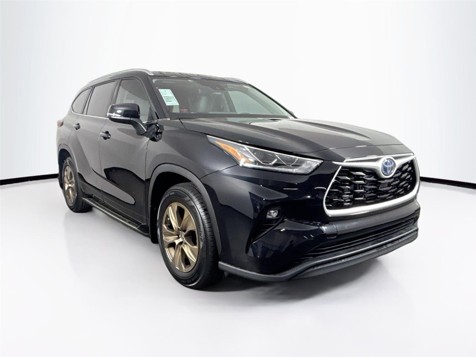 2023 Toyota Highlander Hybrid Bronze Edition photo 4