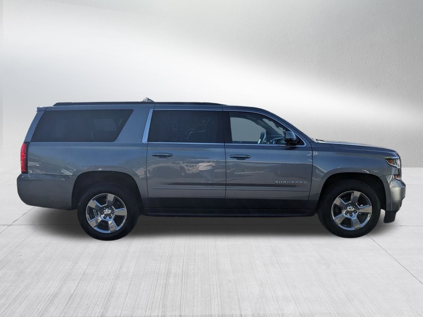 2018 Chevrolet Suburban LS photo 6