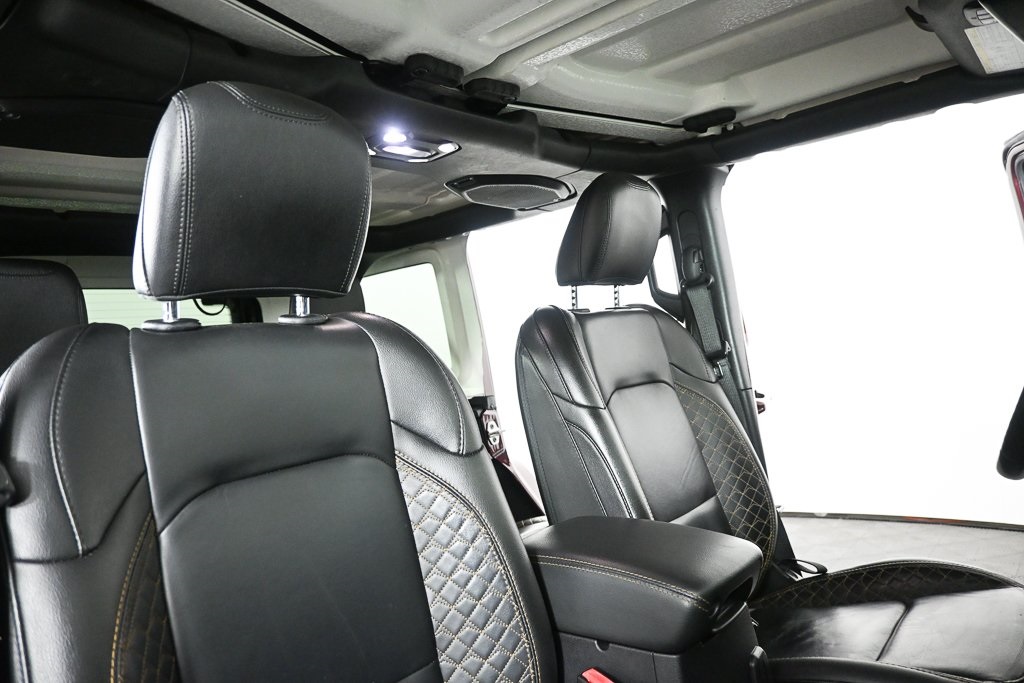 2021 Jeep Wrangler Unlimited Sahara High Altitude photo 18