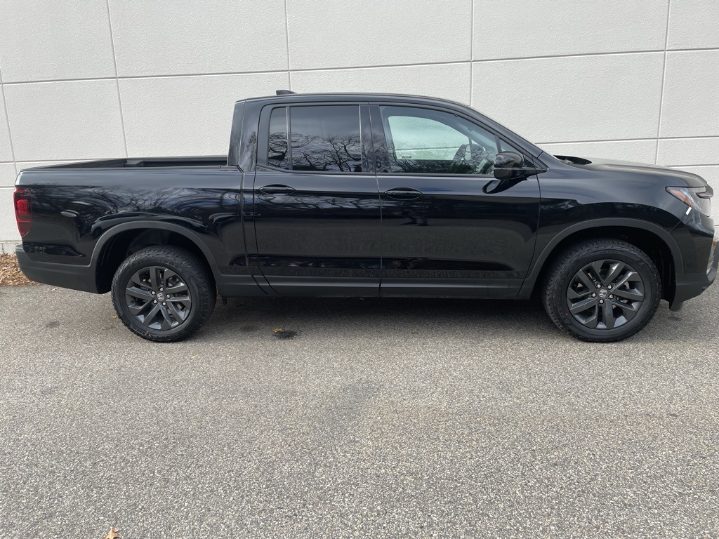 2025 Honda Ridgeline Sport photo 3