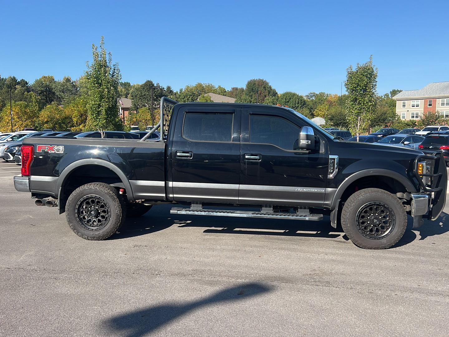 2017 Ford F-350 Lariat photo 4