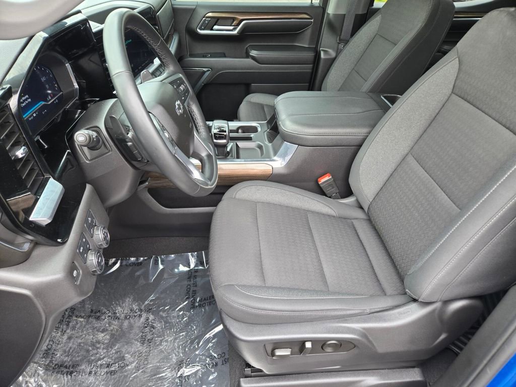 2023 Chevrolet Silverado 1500 RST photo 10