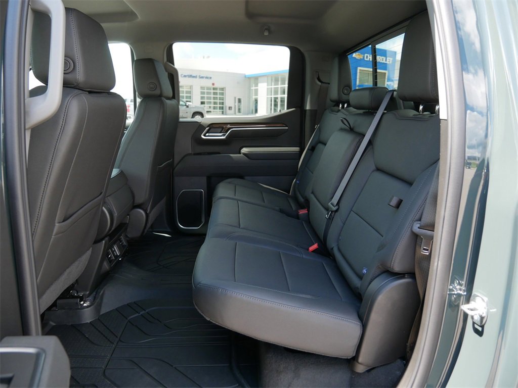 2026 Chevrolet Silverado 1500 LT photo 7
