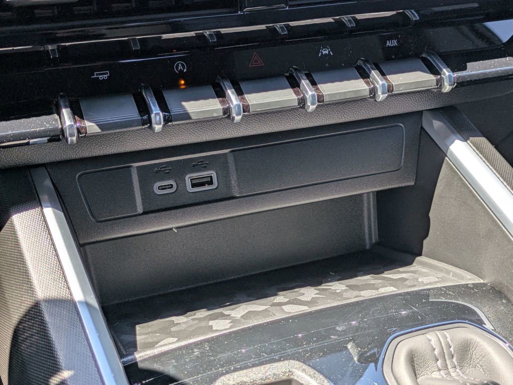 2026 Chevrolet Colorado LT photo 19