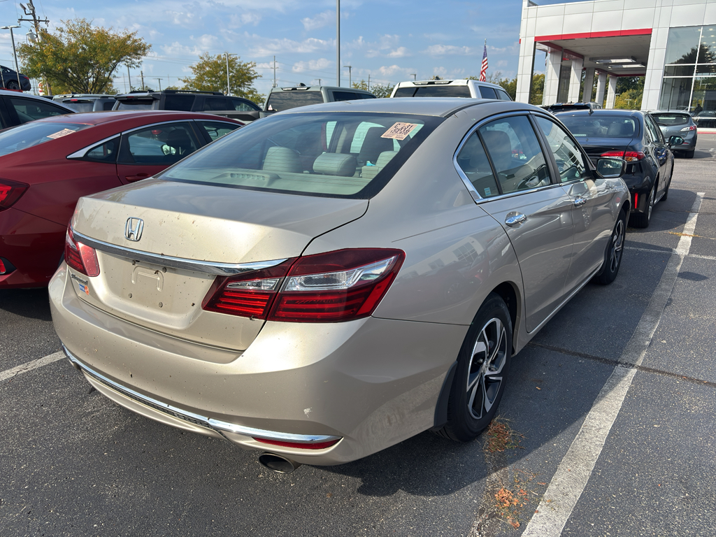 2016 Honda Accord LX photo 4