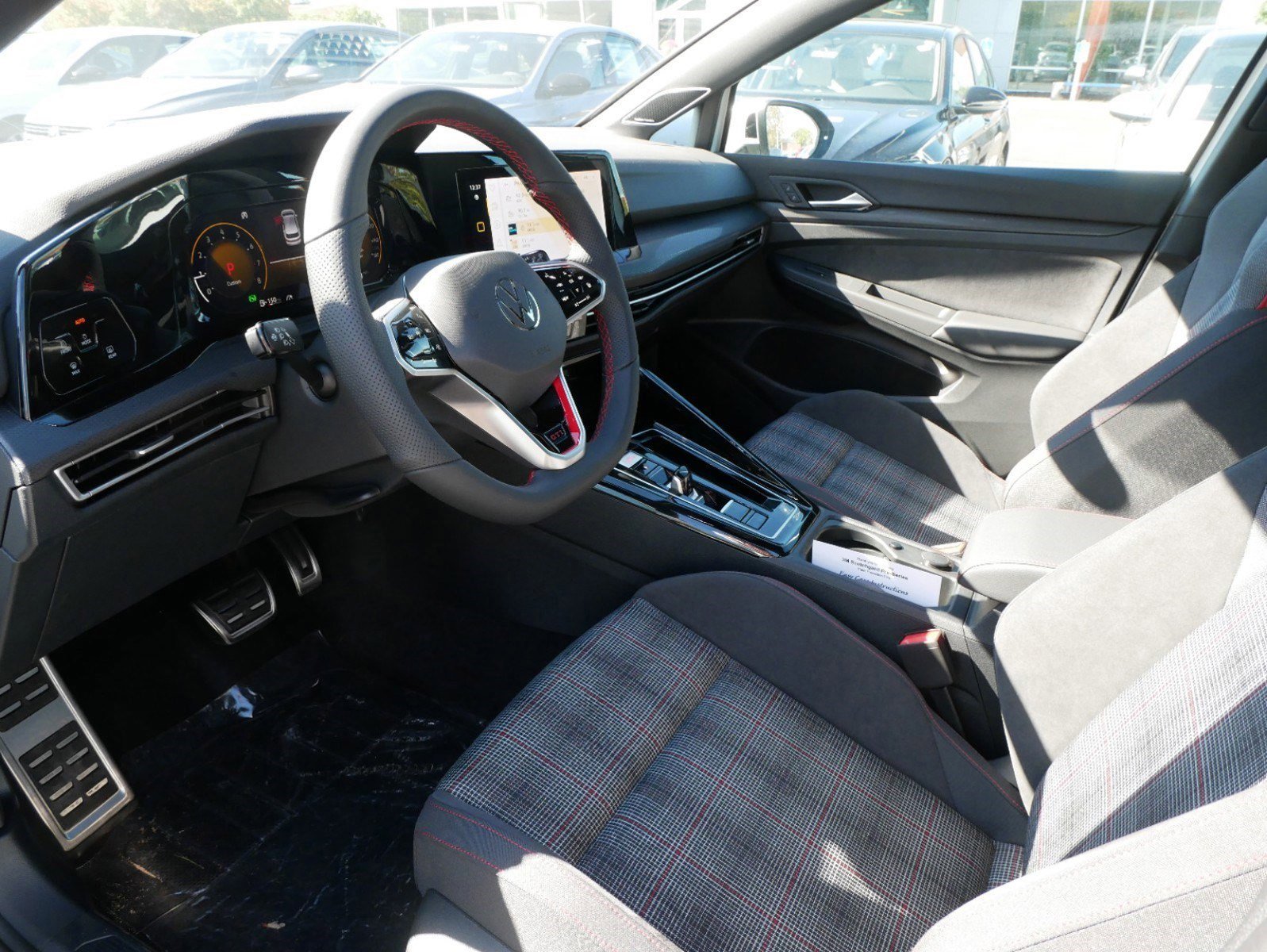2024 Volkswagen Golf GTI SE photo 2