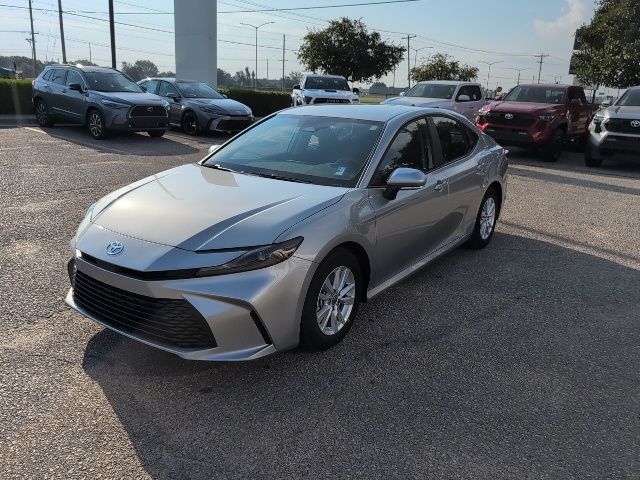 2025 Toyota Camry LE photo 10