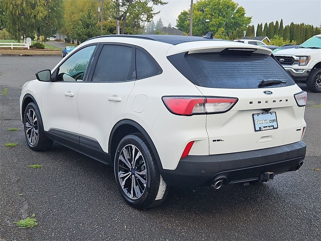 2022 Ford Escape SEL photo 3