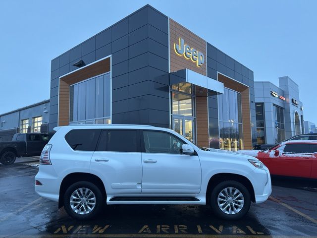2017 Lexus GX Base's photo