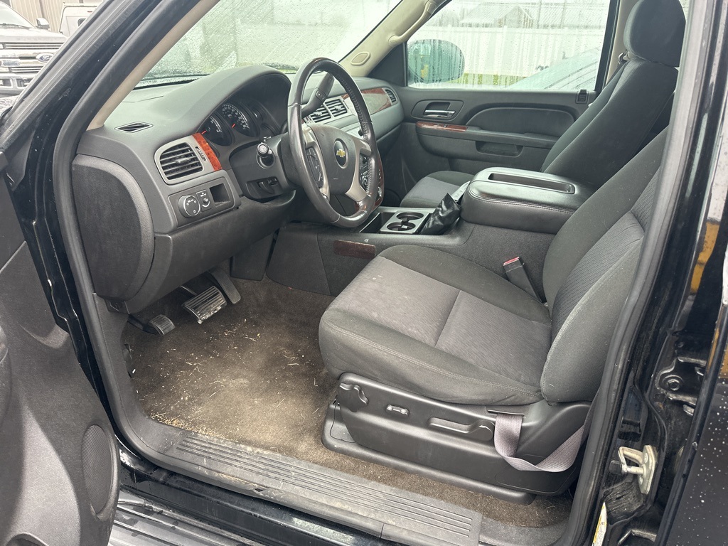 2012 Chevrolet Tahoe LS photo 2