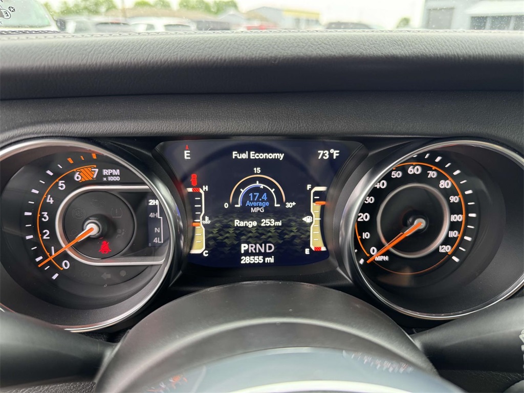 2021 Jeep Wrangler Unlimited Sahara photo 17