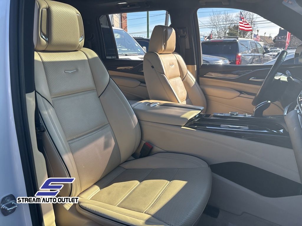 2022 Cadillac Escalade ESV Premium Luxury photo 10