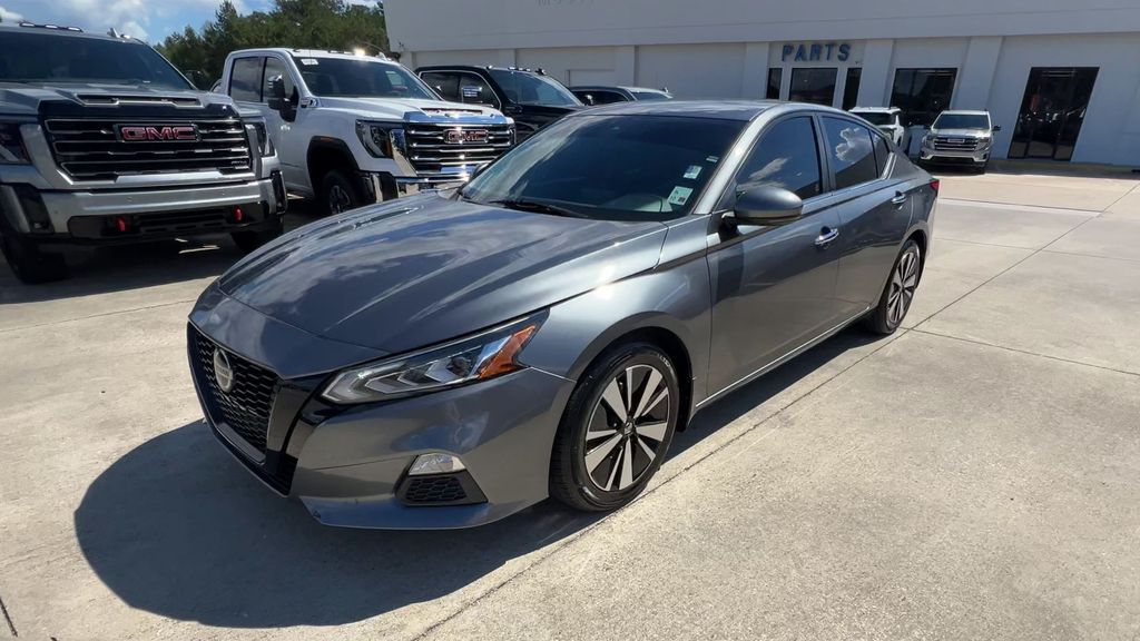 2021 Nissan Altima 2.5 SV photo 3