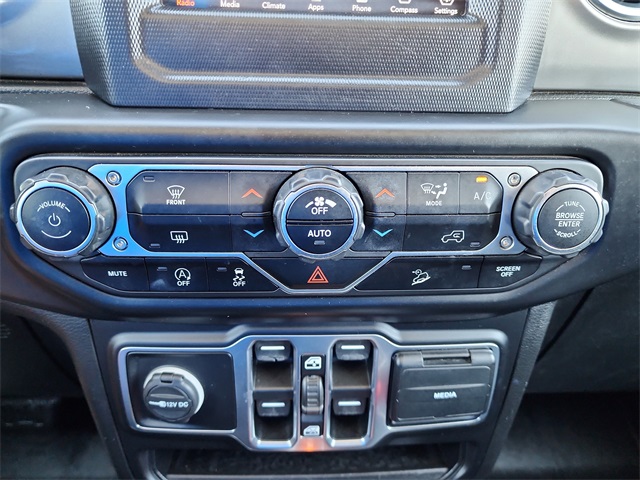 2020 Jeep Wrangler Unlimited Sahara photo 5