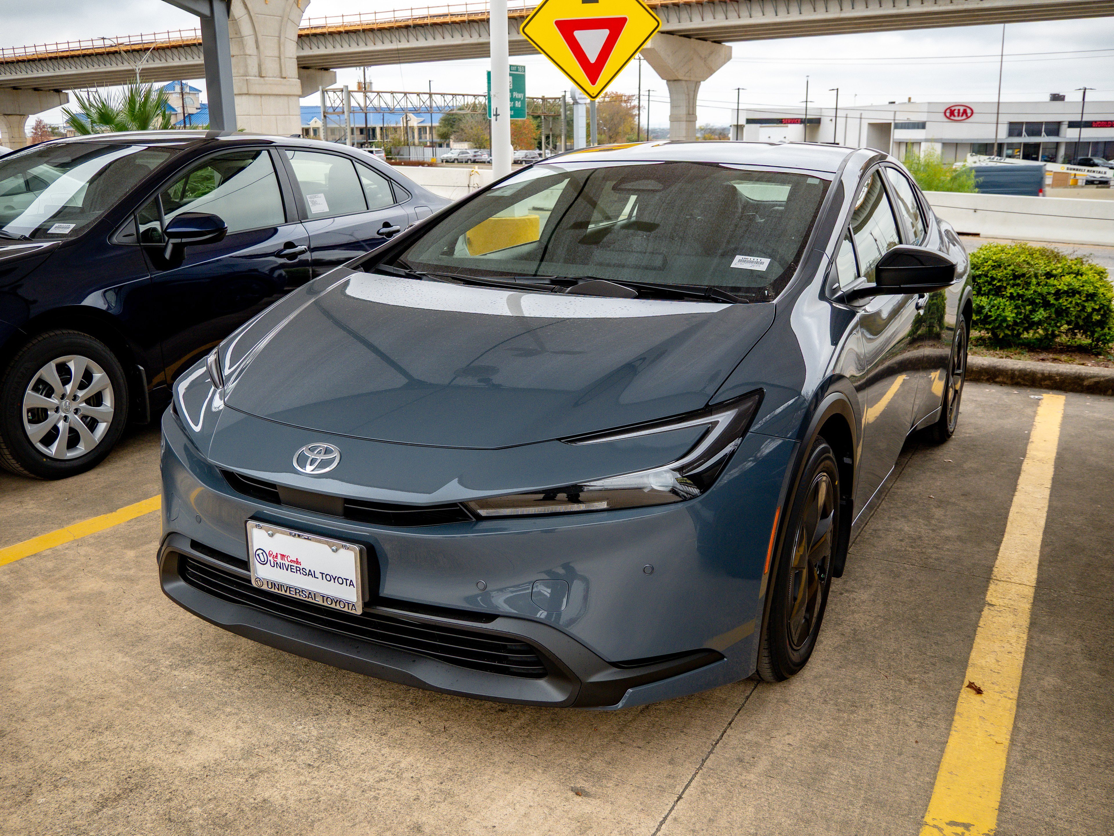 2026 Toyota Prius LE's photo