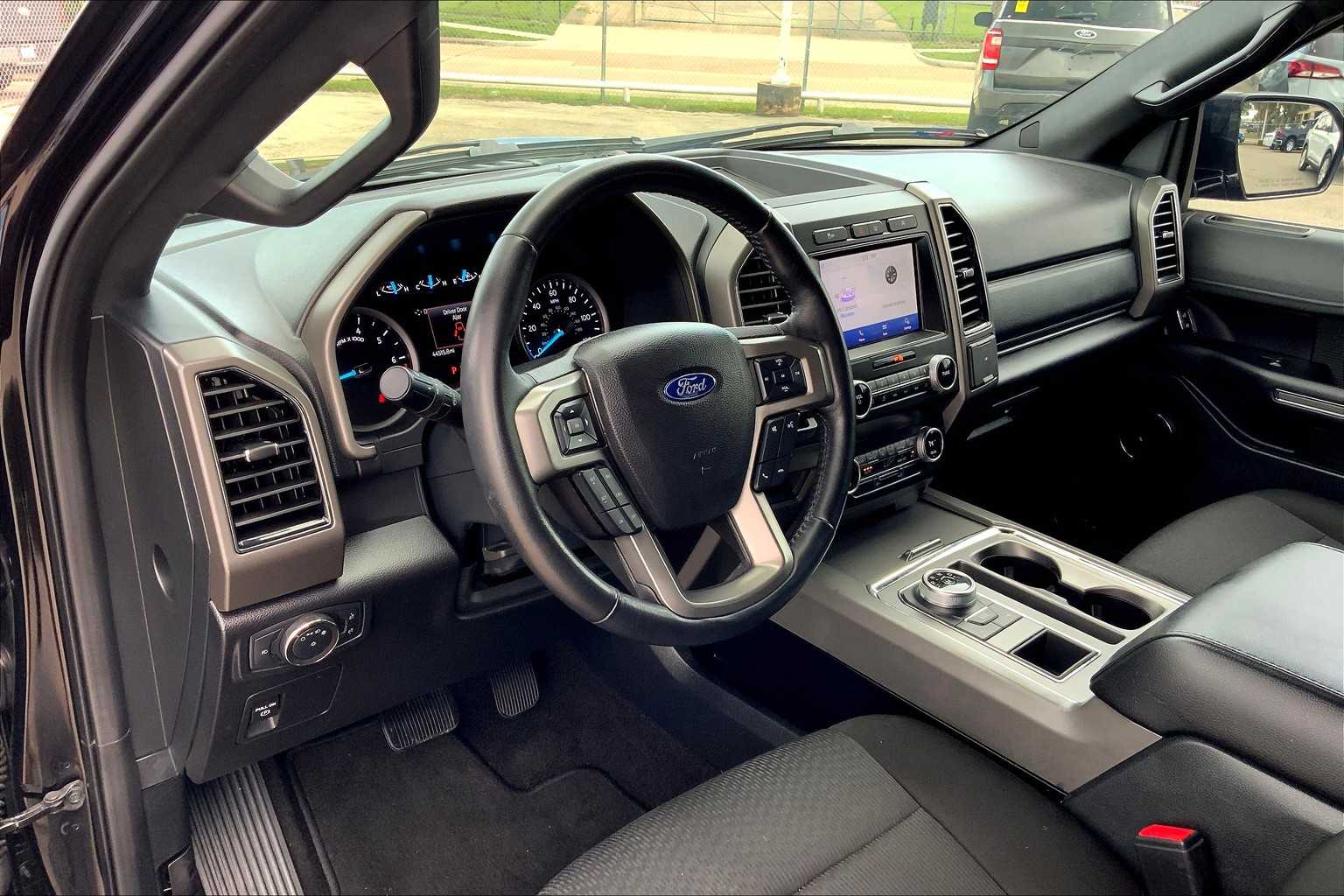 2021 Ford Expedition XLT photo 17
