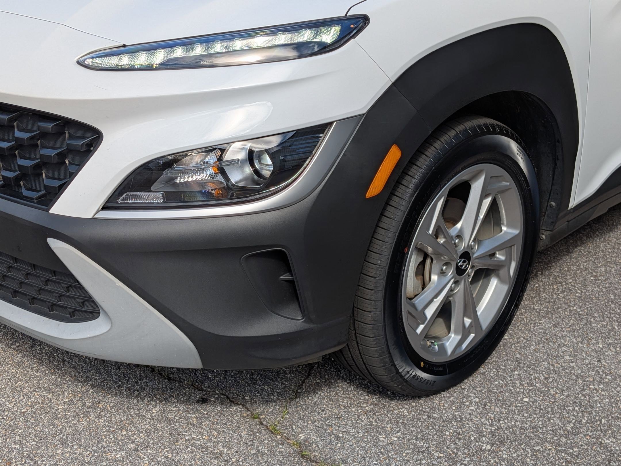 2023 Hyundai Kona SEL photo 9
