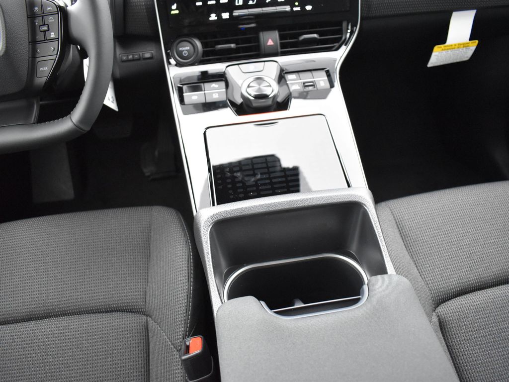 2025 Subaru Solterra Premium photo 18