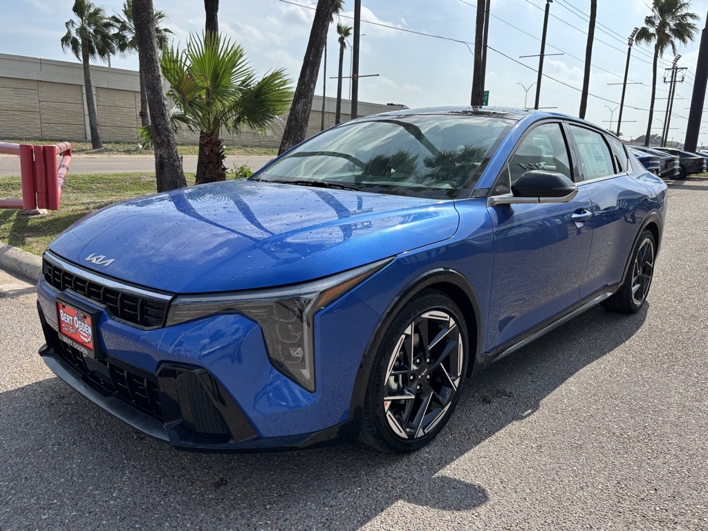2025 Kia K4 GT-Line photo 3