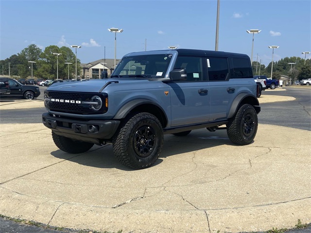 2025 Ford Bronco Badlands photo 3
