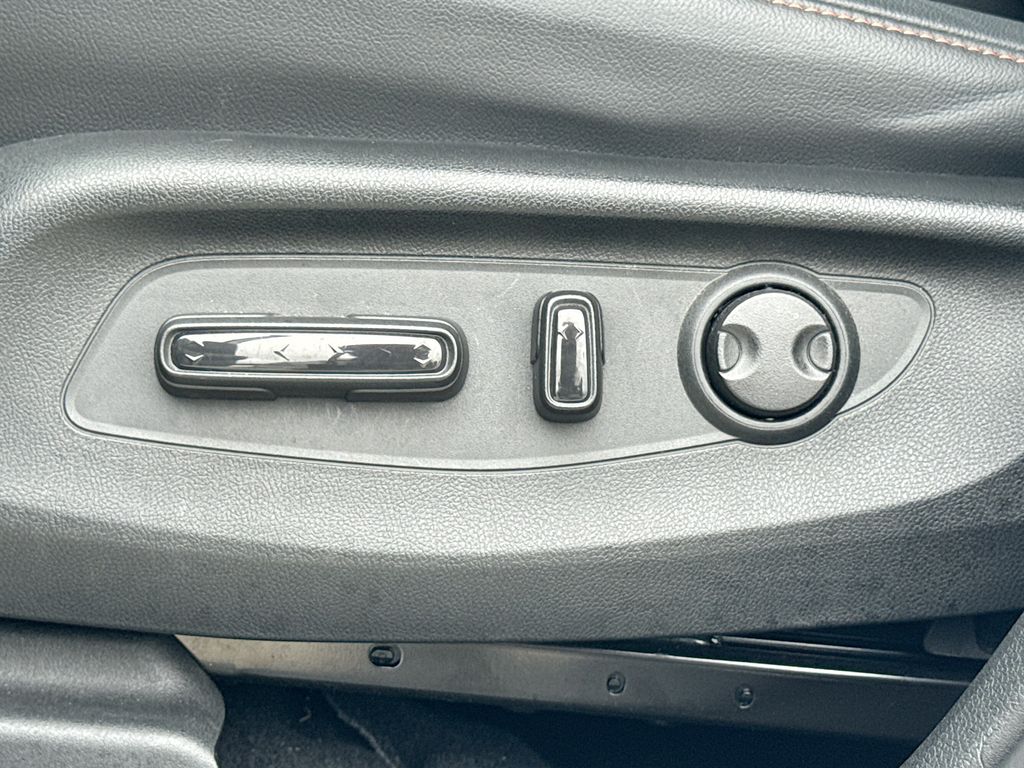 2024 Honda CR-V Hybrid Sport Touring photo 16