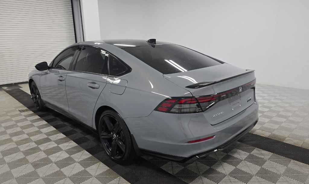 2025 Honda Accord Hybrid Sport-L photo 2