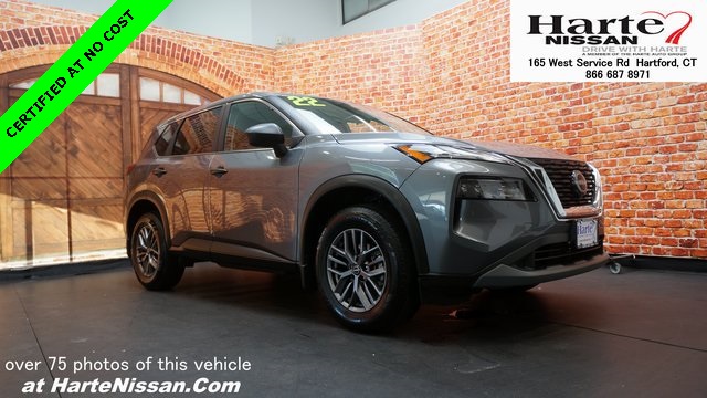 2022 Nissan Rogue S's photo