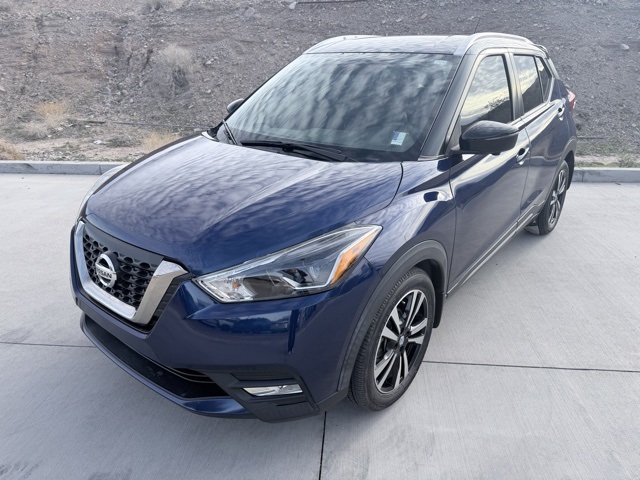 2019 Nissan Kicks SR's photo