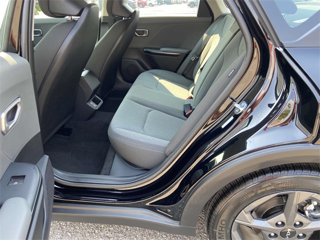 2025 Kia K4 LXS photo 8