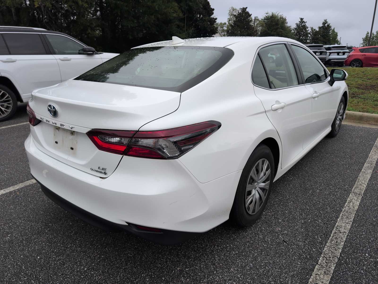 2023 Toyota Camry Hybrid LE photo 4