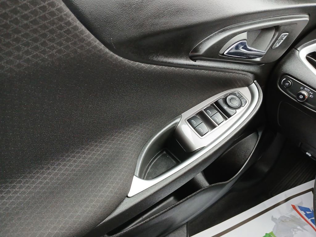 2024 Chevrolet Malibu 1LT photo 23