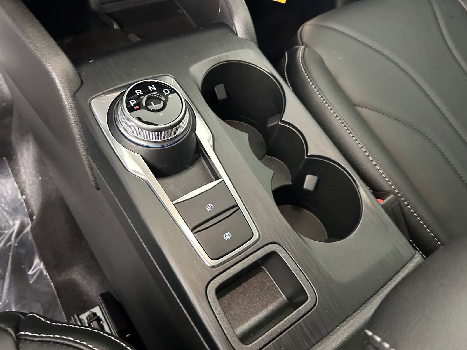2025 Ford Escape photo 26