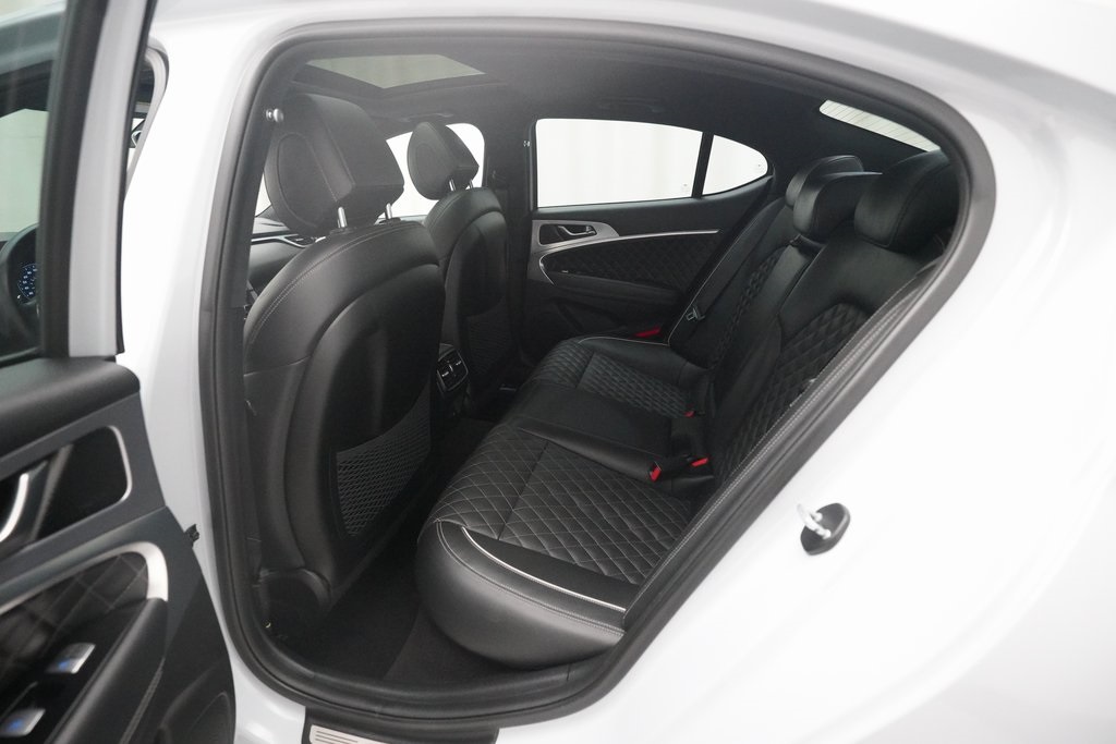 2021 Genesis G70 3.3T photo 12