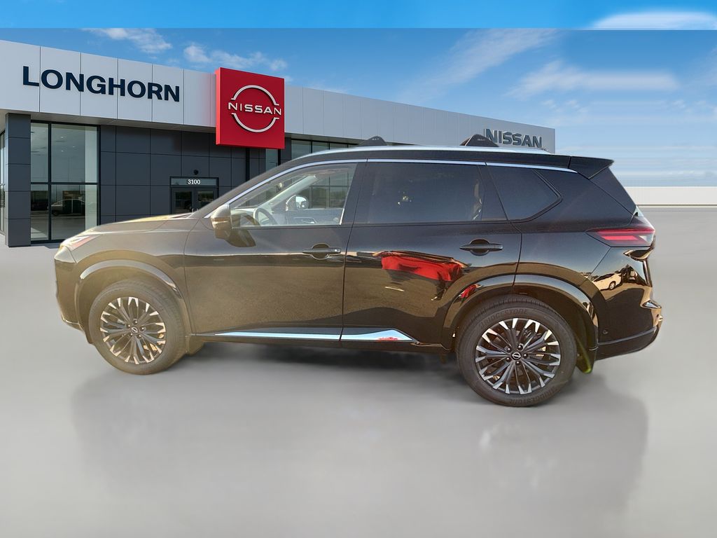 2026 Nissan Rogue Platinum photo 2