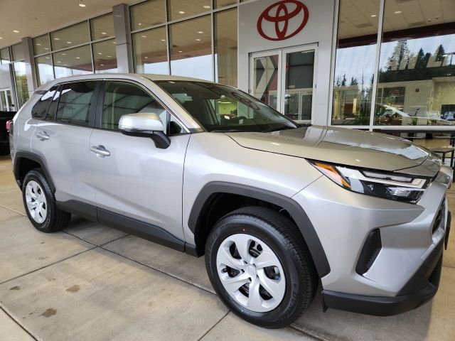 2025 Toyota RAV4 LE photo 2