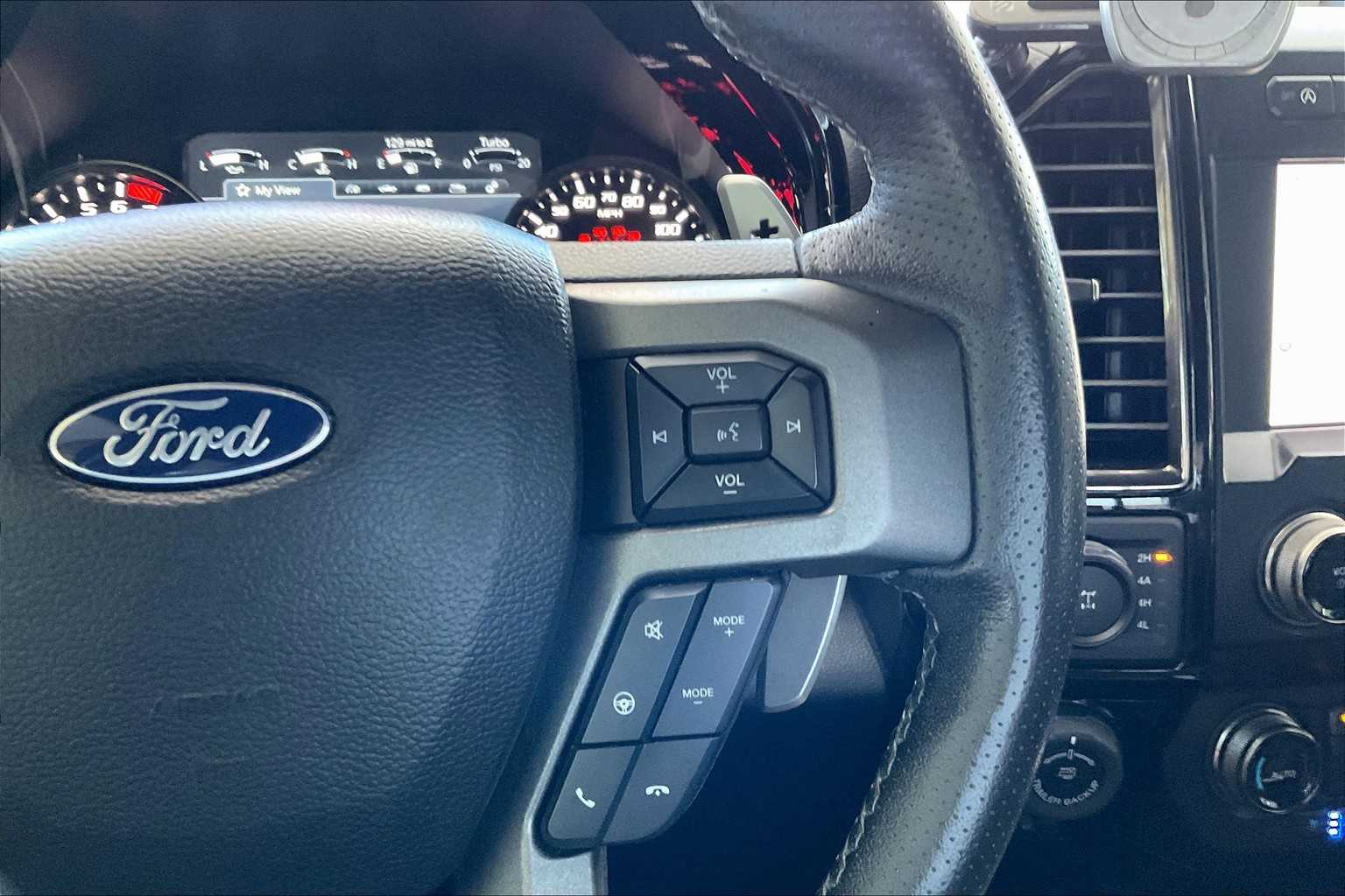 2020 Ford F-150 Raptor photo 21