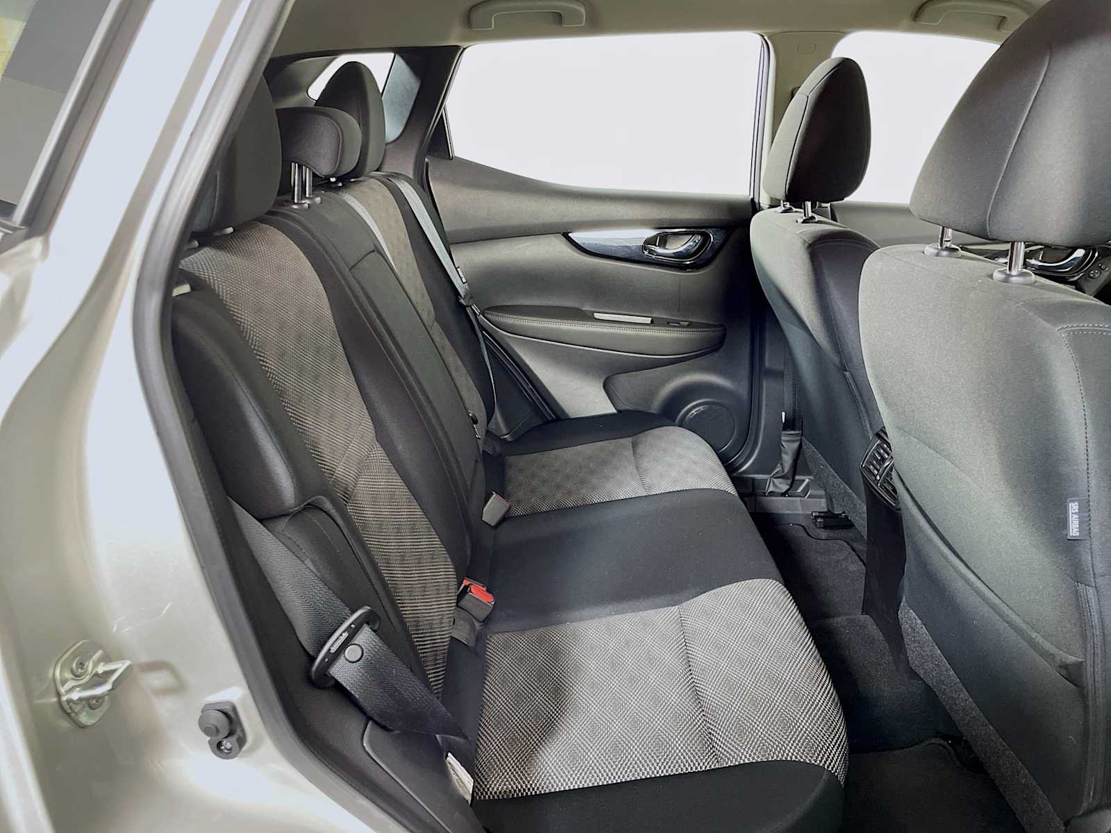 2022 Nissan Rogue Sport SV photo 24
