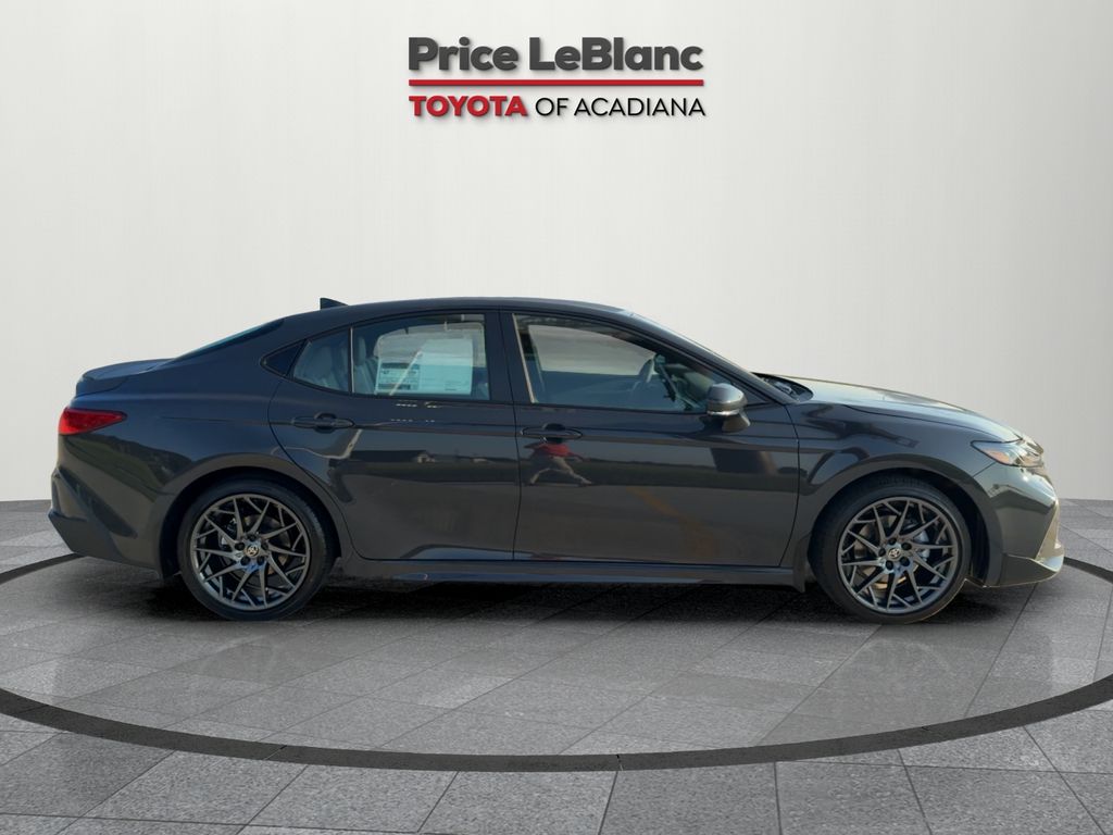 2025 Toyota Camry SE photo 8