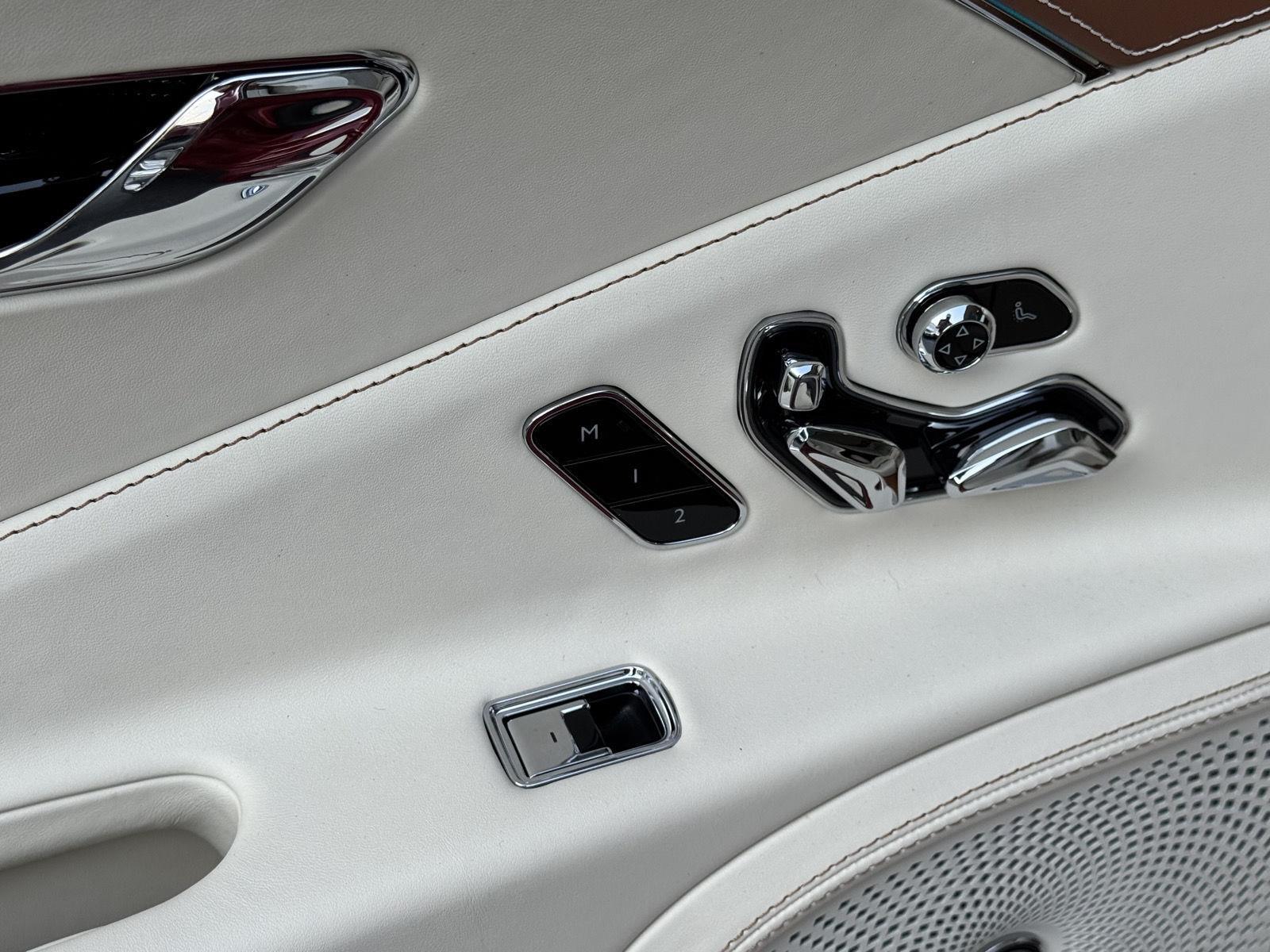 2026 Bentley Flying Spur photo 35