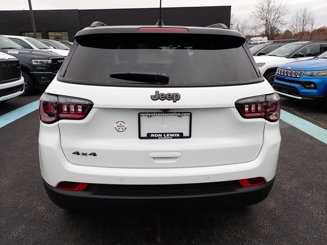 2026 Jeep Compass Limited Altitude photo 2