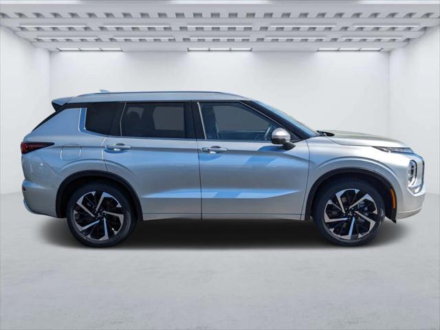 2024 Mitsubishi Outlander SEL 2.5 photo 2