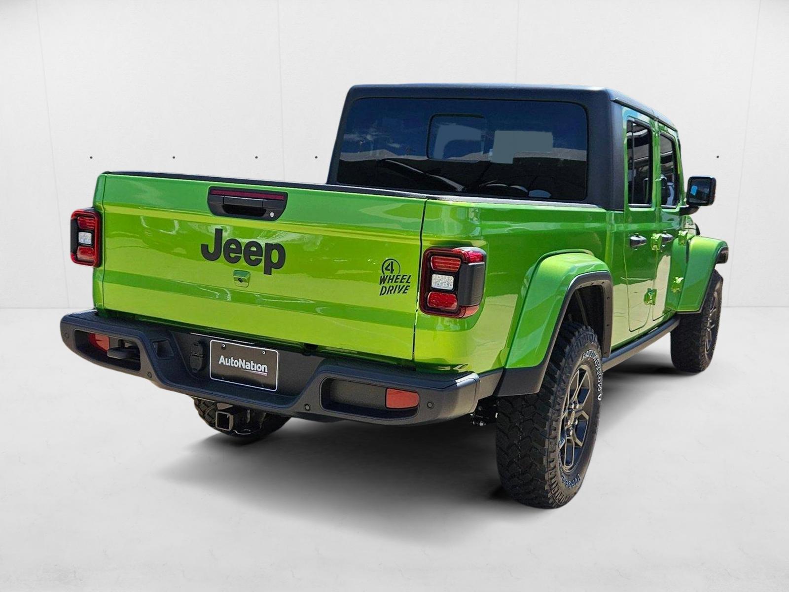 2025 Jeep Gladiator Willys photo 2