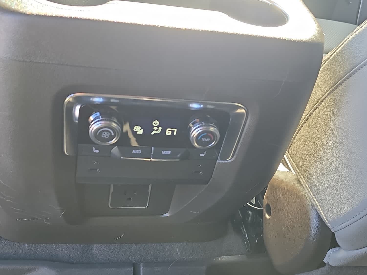 2025 Gmc Yukon XL photo 16