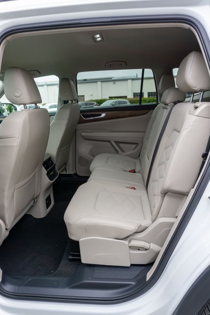 2024 Volkswagen Atlas SE Technology photo 12