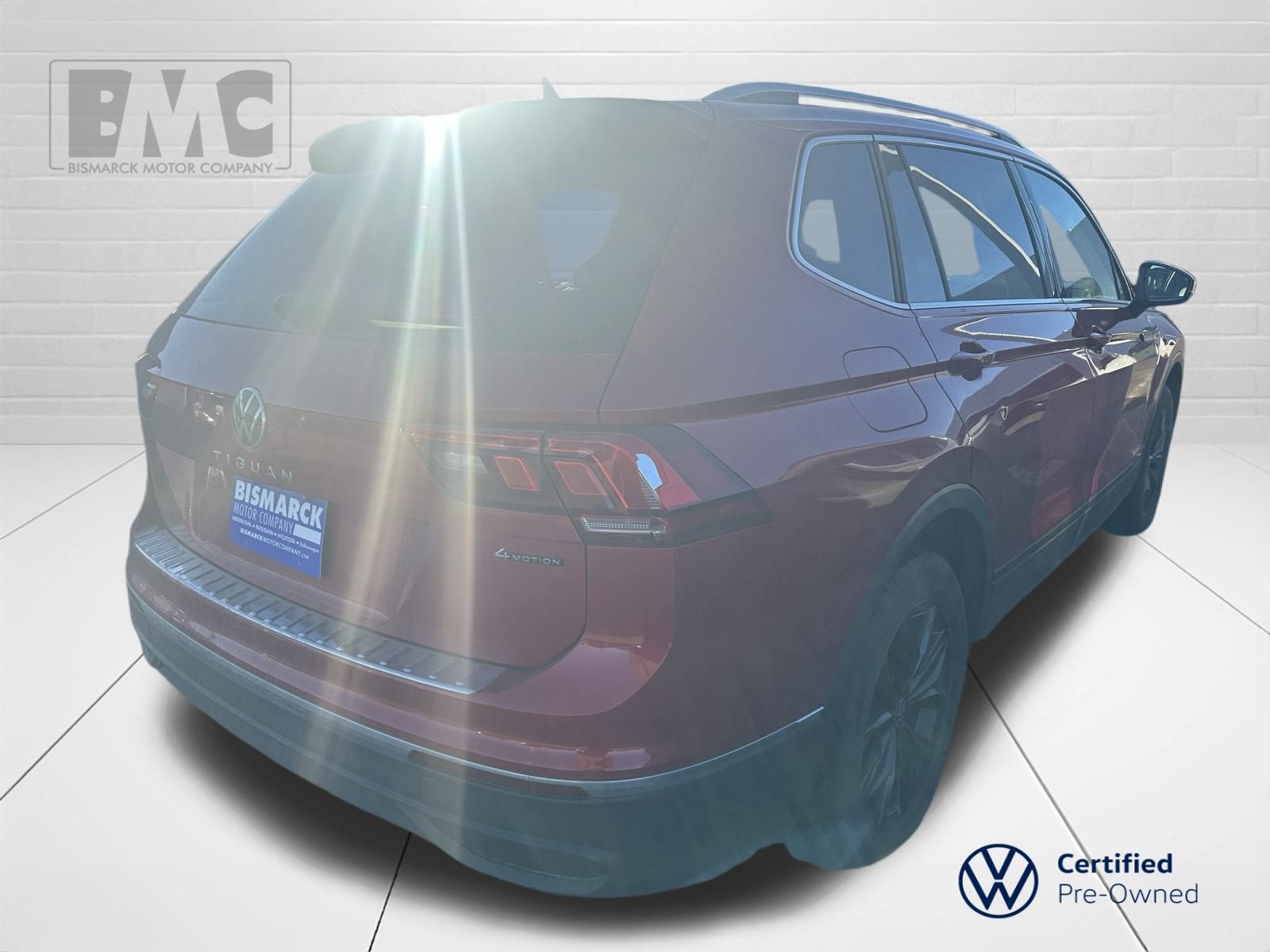 2022 Volkswagen Tiguan SE photo 2